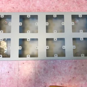 MA 8位鐵蘇掣箱-(10B8)